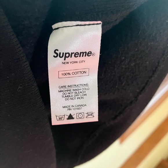 Supreme Hoodie - Picture 6 of 8
